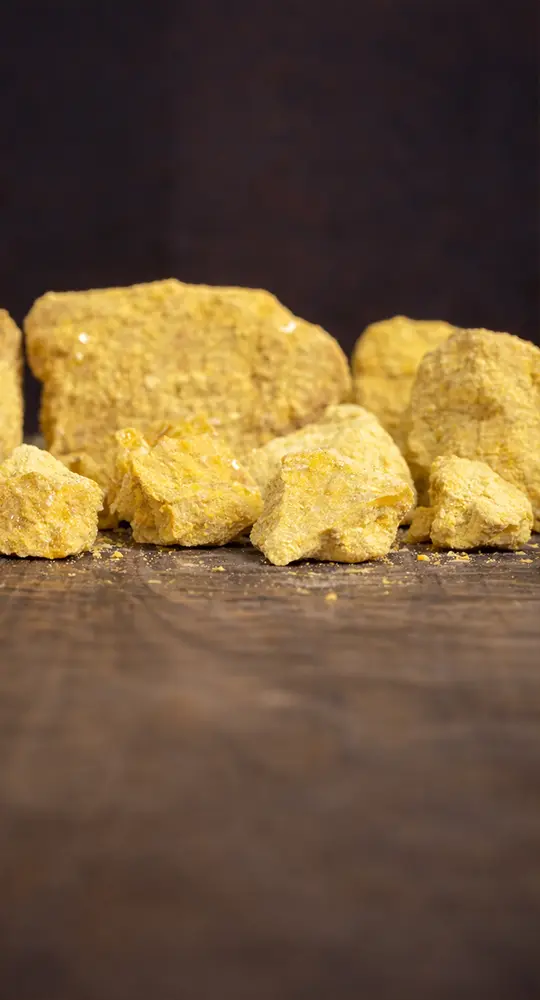 عرضه کود گوگرد گرانوله بنتونیتی ۷۵٪ با کیفیت ثابت، آنالیز معتبر و بسته‌بندی متنوع، مناسب کشاورزی و صادرات به کشورهای همسایه.